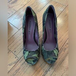Madden Girl kabobs camoflage 4 inch heel, size 7, excellent condition $15